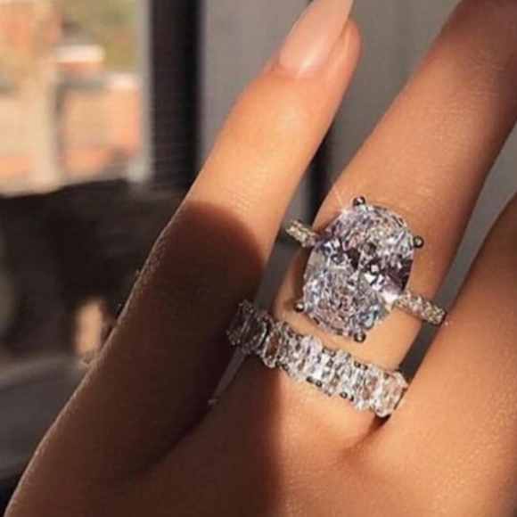 3 ct cubic zirconia and band - Picture 1 of 4